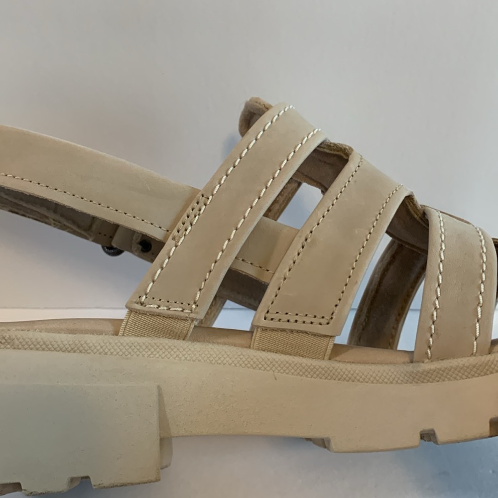 Clarks Coast Shine Sling backs 2” heel adjustable heel strap Sz 9 - Picture 10 of 13